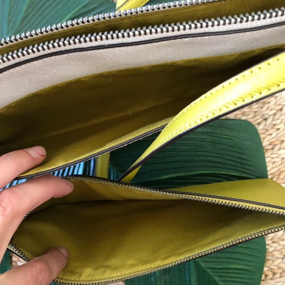 NWOT• Coach• Shoulder sling Envelope handbag - Picture 6 of 8